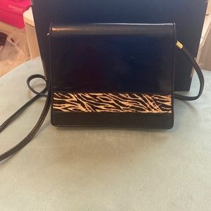BLACK J. RENEE CONVERTIBLE CLUTCH